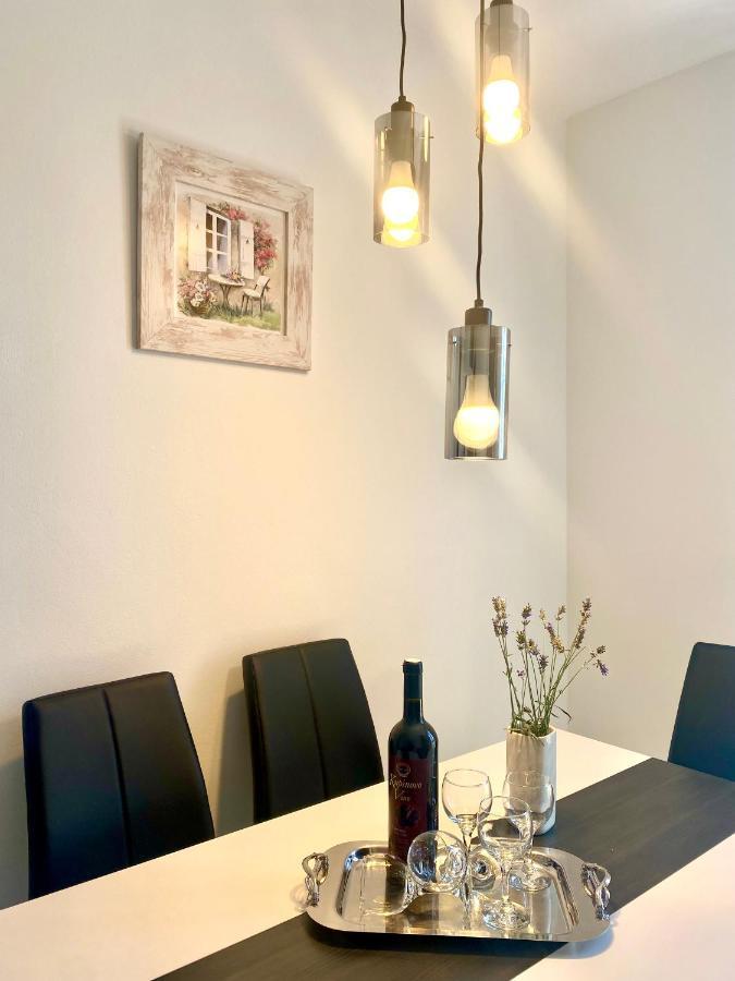 Ema Apartment プーラ エクステリア 写真
